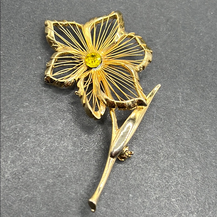 Vintage Brooks Wire Flower Brooch